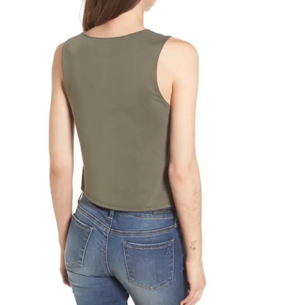 🎁 Astr The Label Tie Waist Crop Tank - Picture 2 of 9